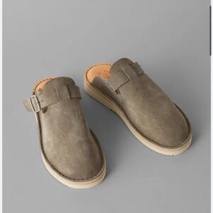 Fracap suede mules